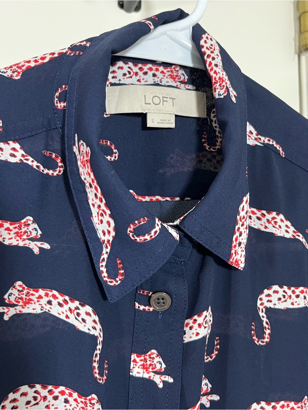 3 Tops: LOFT and Ann Taylor - Picture 4 of 12